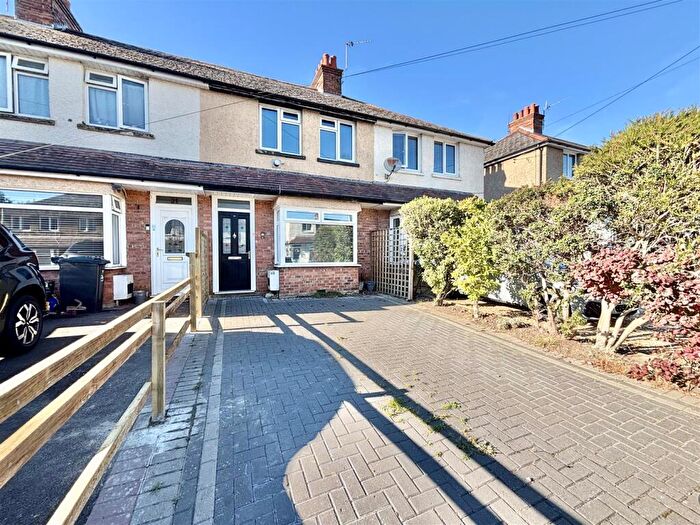 2 Bedroom Terraced House For Sale In Benmoor Road, Creekmoor, BH17