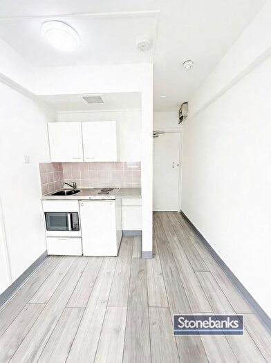 Block Of Flats To Rent In Stoke Road, Slough, SL2