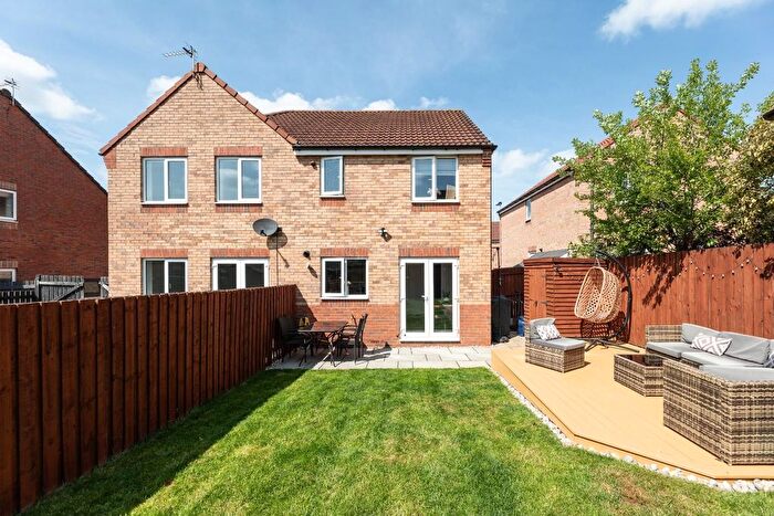 3 Bedroom Semi-Detached House For Sale In Seaton Crescent, Knottingley, WF11