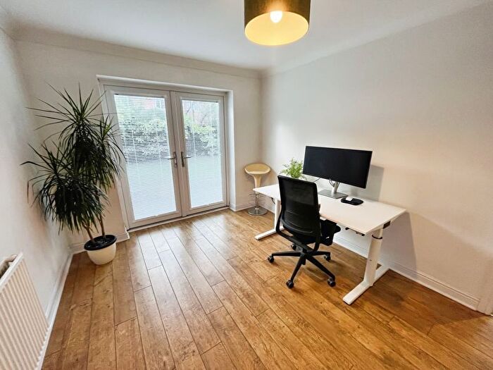 4 Bedroom Detached House For Sale In Waterslea Drive, Heaton, BL1