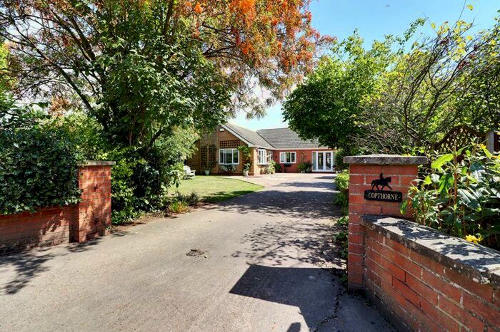 4 Bedroom Detached Bungalow For Sale In Epworth Road, Haxey, DN9