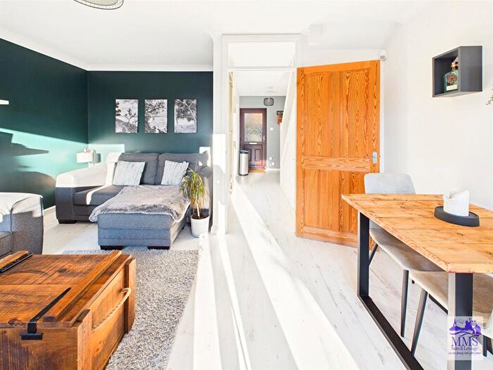 2 Bedroom House For Sale In Hancock Close, Strood, ME2