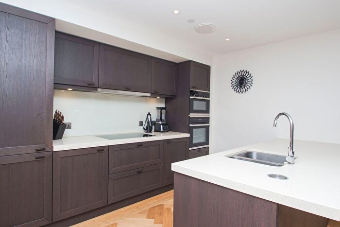 2 Bedroom Flat To Rent In Abell House, John Islip Street, London, SW1P