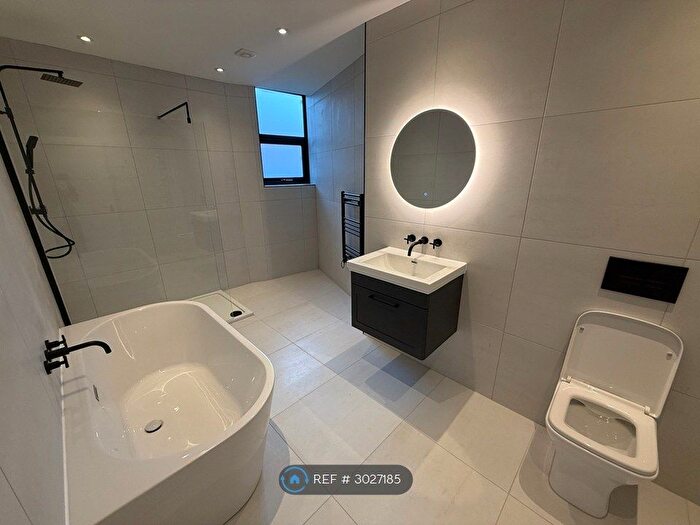 2 Bedroom Flat To Rent In Hall Gate, Doncaster, DN1