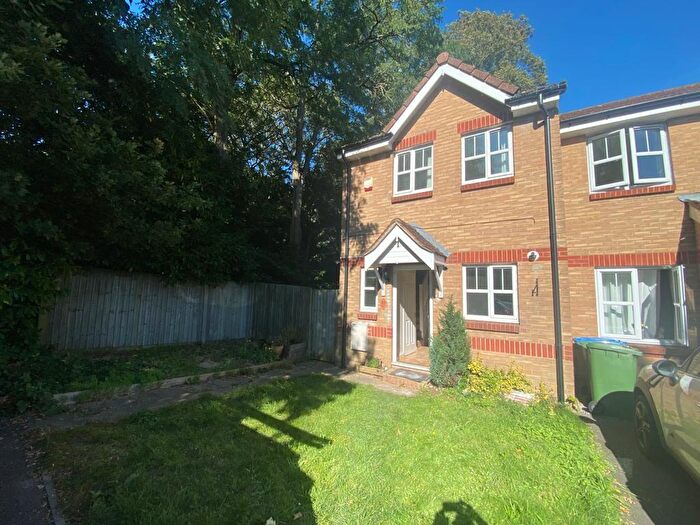 2 Bedroom House To Rent In Bevan Close, SO19
