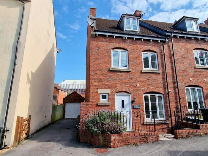 3 Bedroom End Of Terrace House To Rent In Home Orchard, Ebley, Stroud, GL5