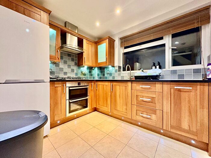 2 Bedroom Apartment To Rent In Grange Gardens, Ware, SG12