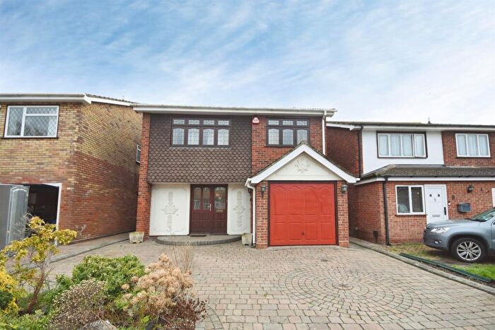 4 Bedroom Detached House For Sale In Talbrook, Brentwood, CM14