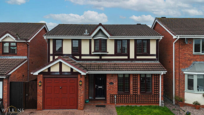 4 Bedroom Detached House For Sale In Lindisfarne, Glascote, Tamworth, Staffordshire, B77