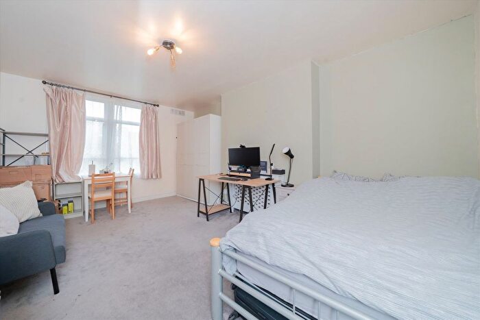 Studio To Rent In Warwick Road, Earls Court, SW5