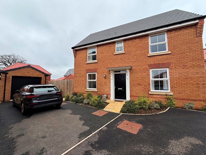 3 Bedroom Property To Rent In Young Close, Overstone, Northampton, NN6