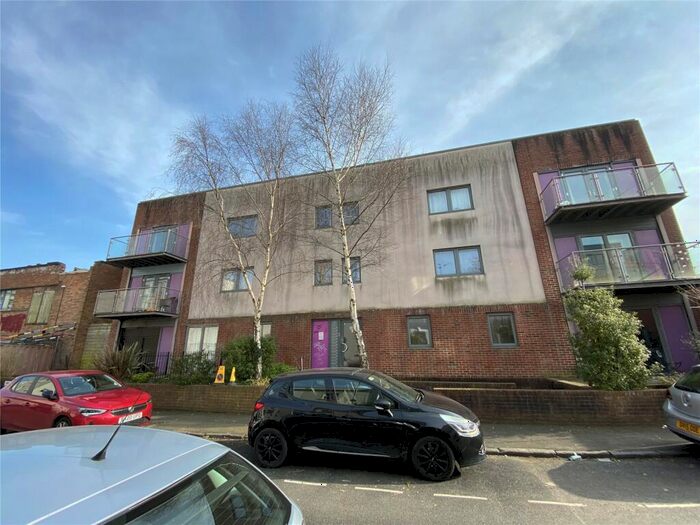 3 Bedroom Apartment To Rent In Argyle Road, Bristol, BS2