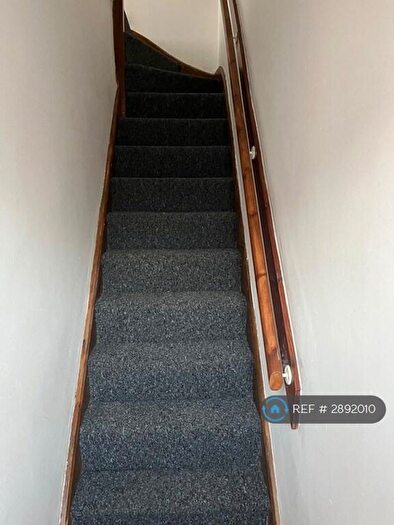 3 Bedroom Terraced House To Rent In Nuthurst Road, Birmingham, B31