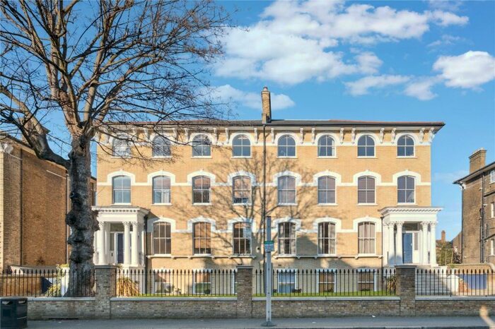 2 Bedroom Apartment To Rent In Nightingale Lane, London, SW12