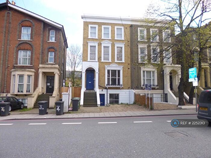 2 Bedroom Flat To Rent In Parkfield Road, London, SE14