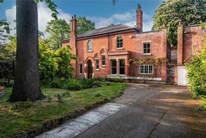 6 Bedroom Detached House For Sale In Tattershall Drive, The Park, NG7