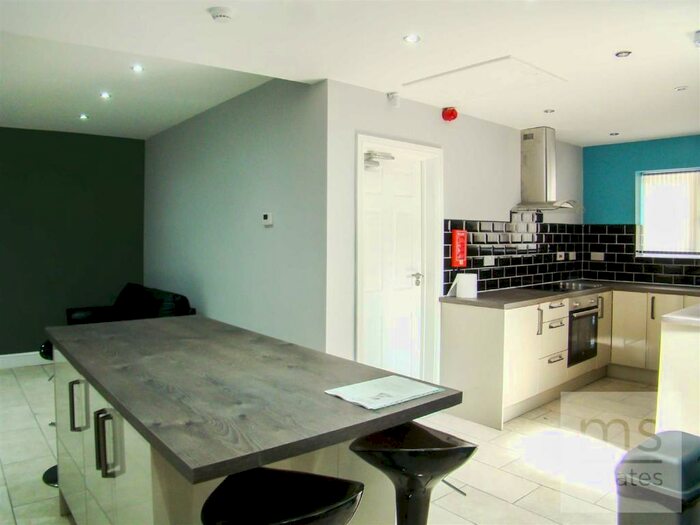 6 Bedroom Detached House To Rent In Harrington Drive, Lenton, Nottingham, NG7