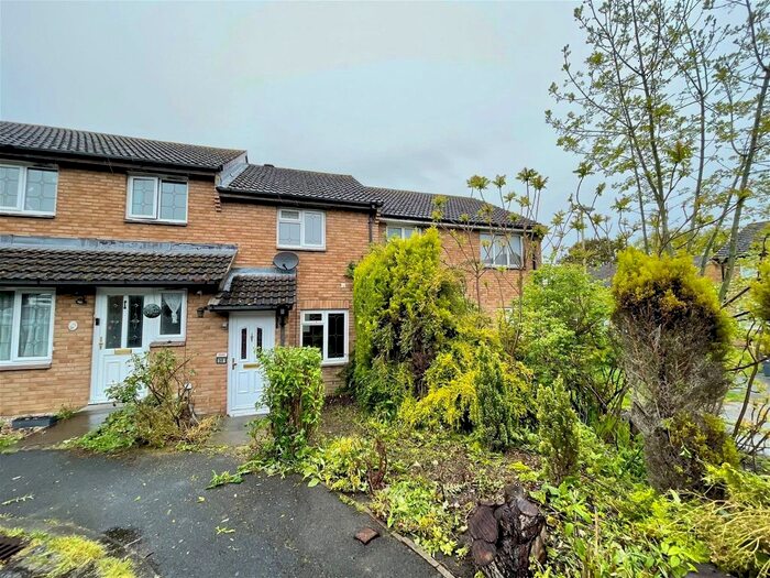 2 Bedroom Semi-Detached House To Rent In Farringdon Way, Tadley, RG26