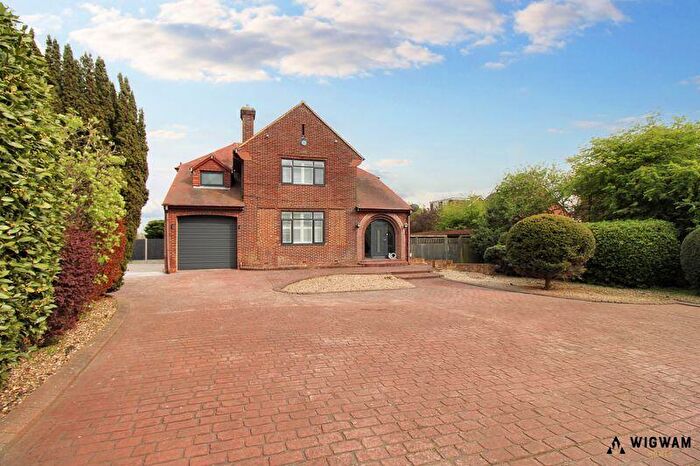 4 Bedroom Detached House For Sale In Beverley Road, Dunswell, HU6