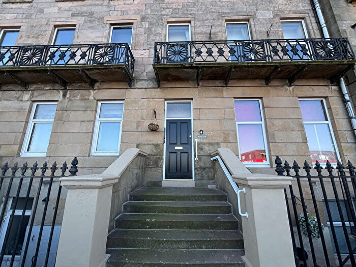 2 Bedroom Apartment For Sale In Wyre View, - Queens Terrace, Fleetwood, Lancashire, FY7