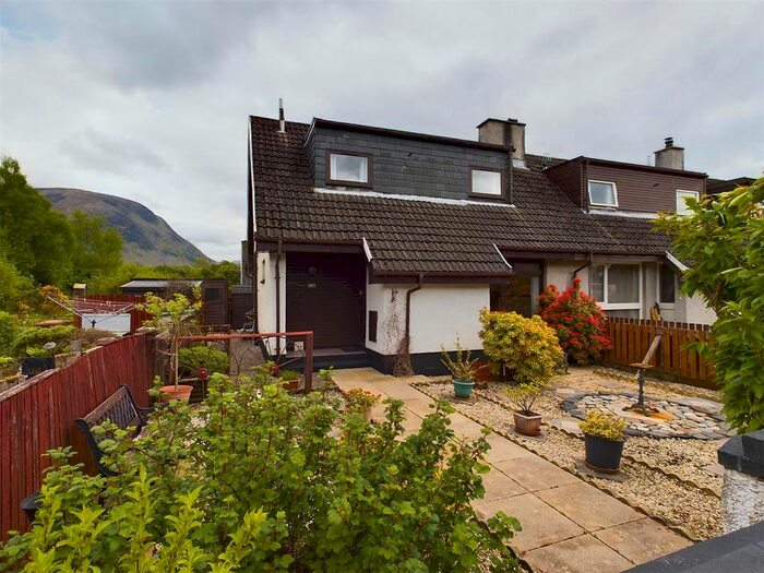 3 Bedroom Property For Sale In Castle Drive, Lochyside, Fort William, PH33