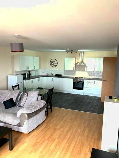 2 Bedroom Flat To Rent In Burlington House, Burlington Street, L3