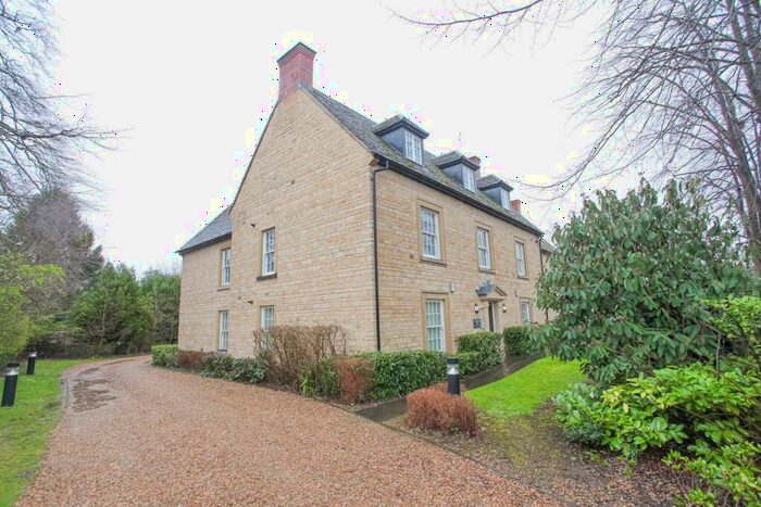 2 Bedroom Apartment To Rent In Woodgreen, Witney, OX28