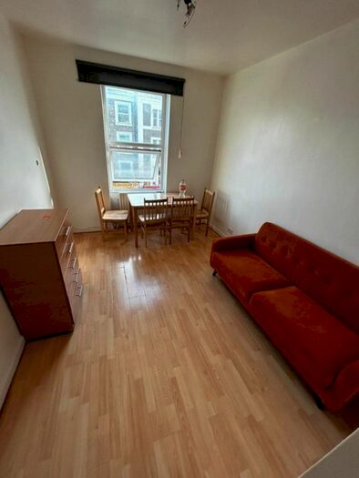 2 Bedroom Property To Rent In Kingsland High Street, London, E8