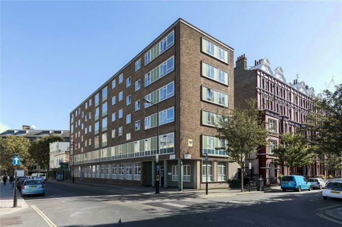 3 Bedroom Flat To Rent In Chapel Street, London, NW1