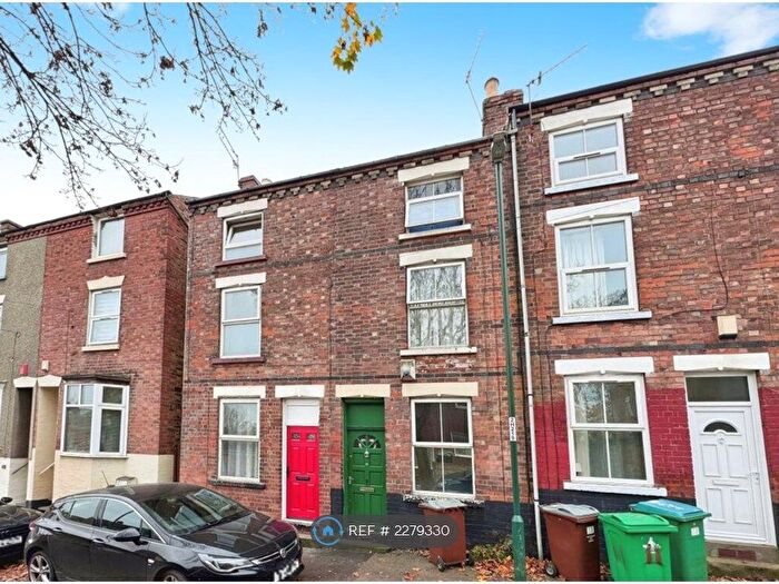 3 Bedroom End Of Terrace House To Rent In Hollis Street, Nottingham, NG7
