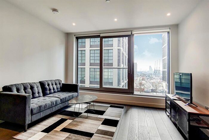 1 Bedroom Apartment To Rent In Park Drive, Canary Wharf, E14