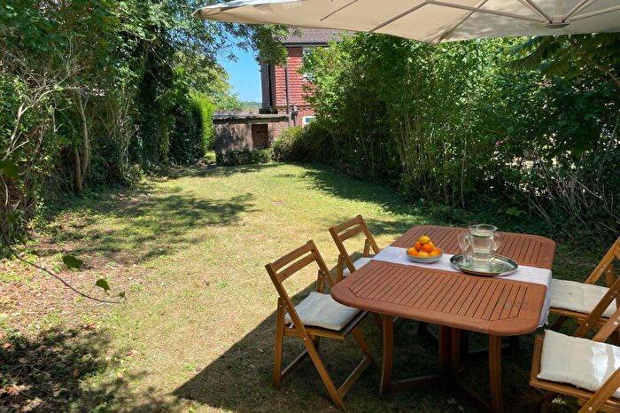 2 Bedroom Maisonette For Sale In Caesars Road, Wheathampstead, St. Albans, AL4
