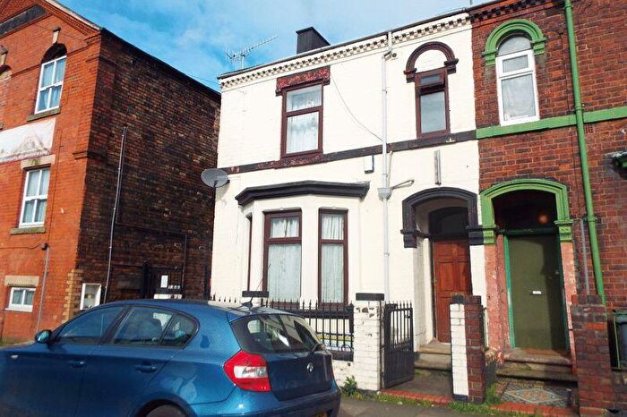 6 Bedroom Terraced House To Rent In Ashford Street, Stoke-On-Trent, ST4