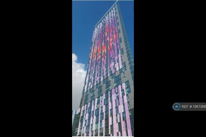 2 Bedroom Flat To Rent In Pinnacle Apartments, Croydon, CR0