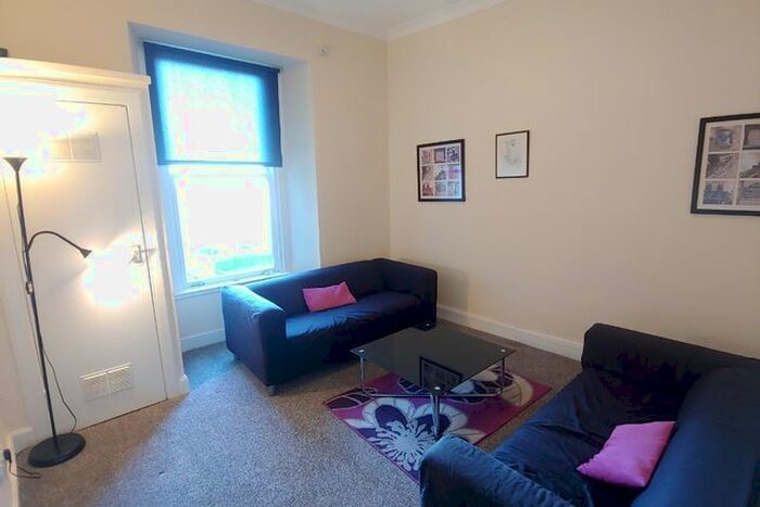 2 Bedroom Flat To Rent In Leith Walk, Leith, Edinburgh, EH6