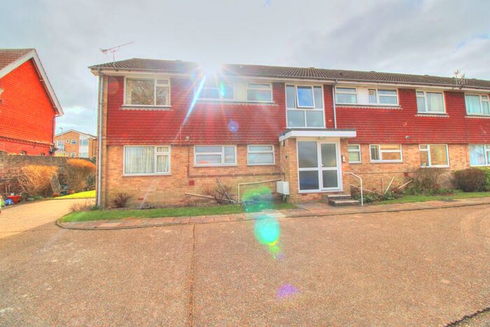 2 Bedroom Apartment To Rent In Prideaux Road, Eastbourne, BN21