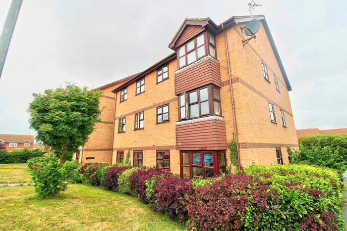 1 Bedroom Apartment To Rent In Snowdon Close, Eastbourne, BN23