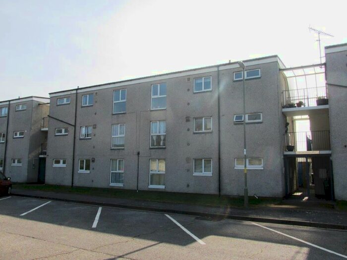 2 Bedroom Flat To Rent In Mandarin Way, Howe Road, Gosport, PO13