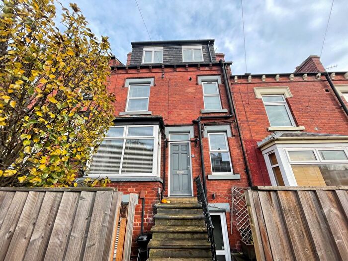 3 Bedroom Terraced House To Rent In St. Anns Mount, Burley, Leeds, LS4