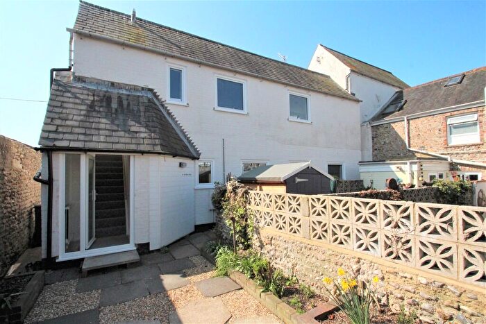 3 Bedroom End Of Terrace House To Rent In West Street, Shoreham-by-Sea, BN43
