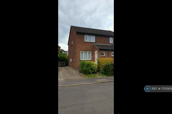 2 Bedroom Semi-Detached House To Rent In Burns Close, Hitchin, SG4