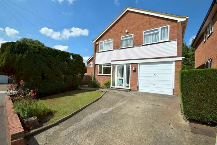 4 Bedroom Detached House To Rent In Brookdene Drive, Northwood, HA6