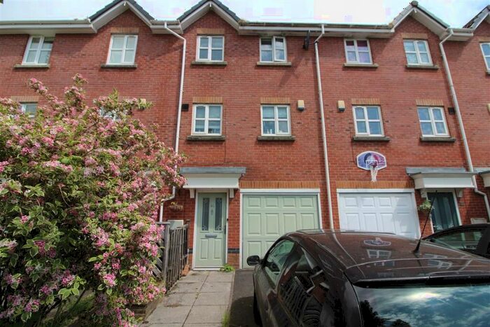 3 Bedroom Town House For Sale In Chepstow Gardens, Garstang, Preston, PR3