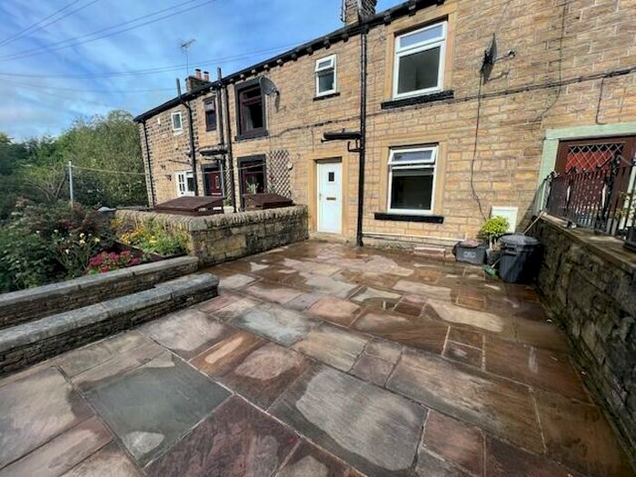 2 Bedroom Terraced House To Rent In Boys Scarr, Luddendenfoot, Halifax, HX2