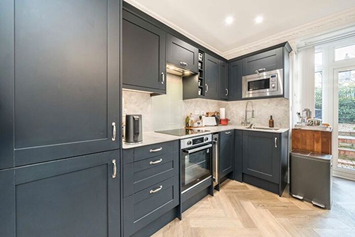 2 Bedroom Flat To Rent In Churchfield Road, London, W13