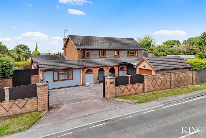 5 Bedroom Detached House For Sale In The Ridgeway, Astwood Bank, B96