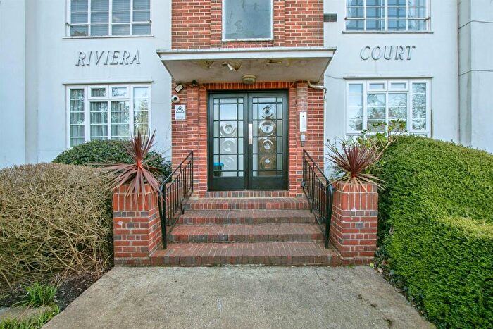 3 Bedroom Apartment For Sale In Suffolk Road, Bournemouth, BH2