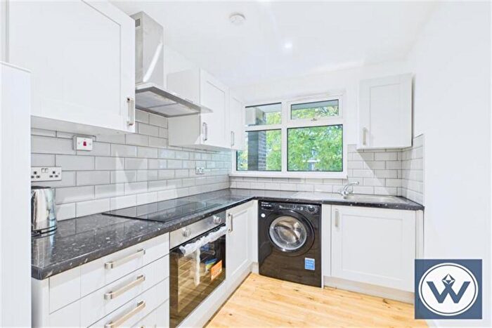 1 Bedroom Flat To Rent In Roebourne Way, E16