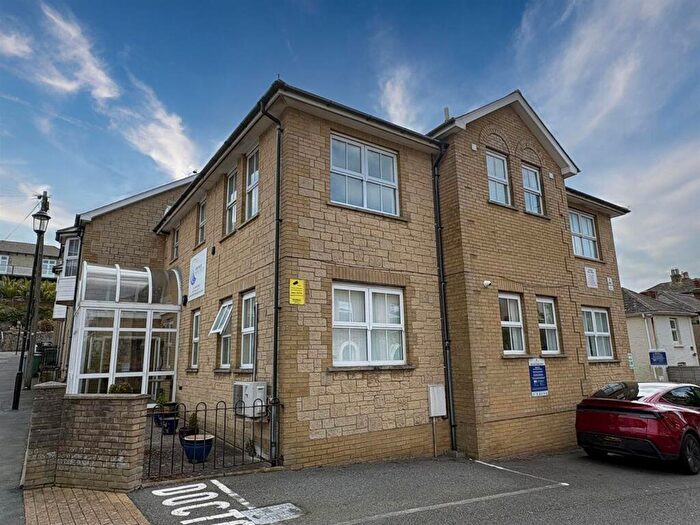 1 Bedroom Flat To Rent In Albert Street, Ventnor, PO38