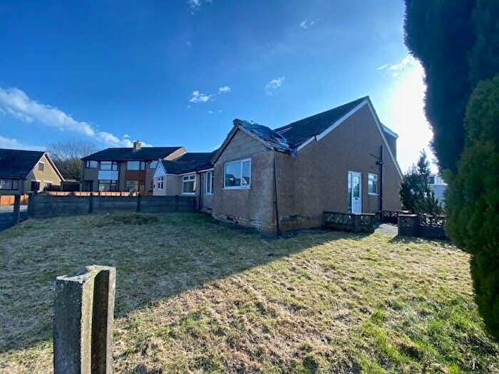 2 Bedroom Semi-Detached Bungalow For Sale In Cranberry Close, Darwen, Lancashire, BB3